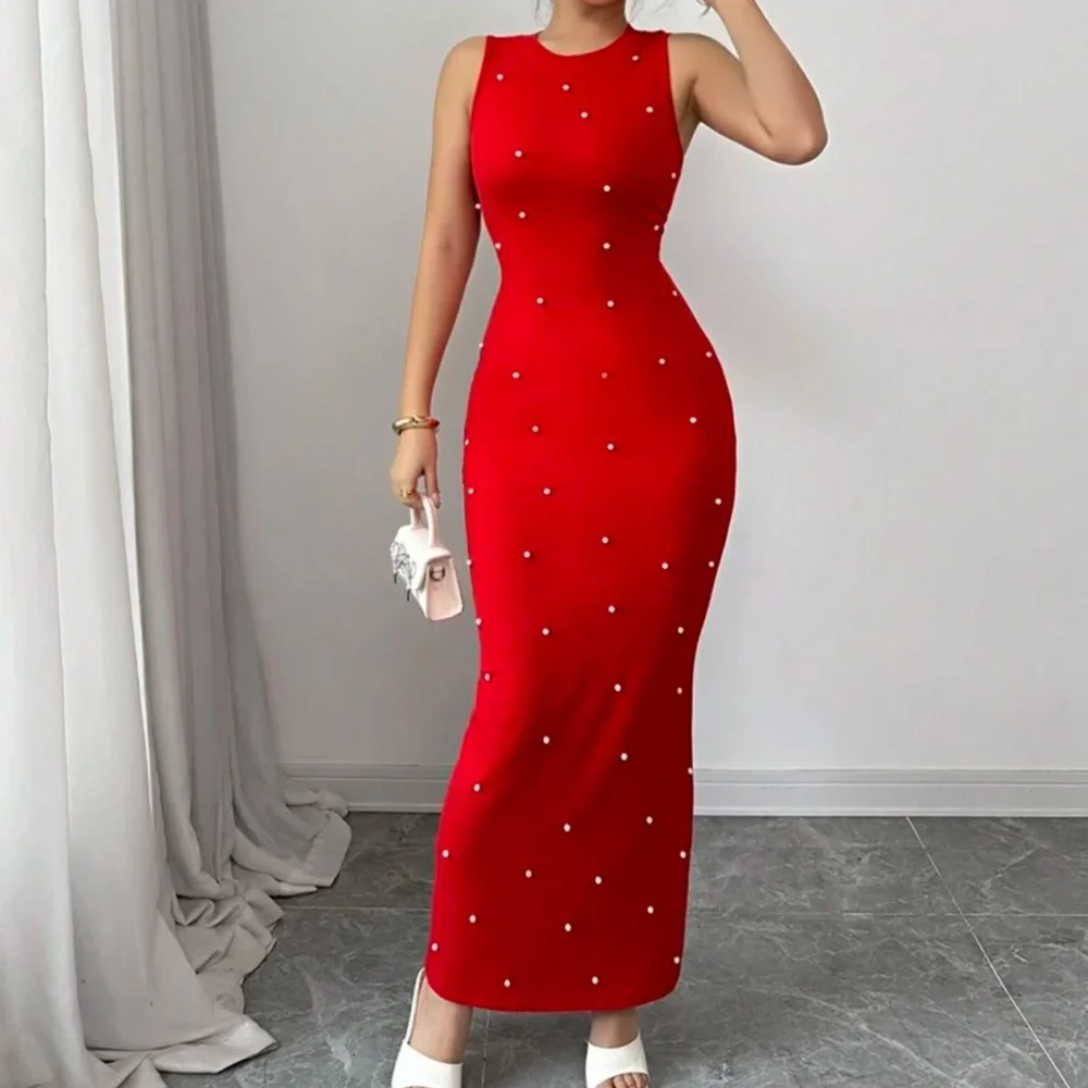 Elegant Red Sleeveless Dress - Picture 6 of 6
